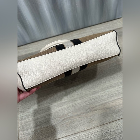 Coach Horse And Carriage Jacquard
Prairie Satchel - Picture 5 of 10